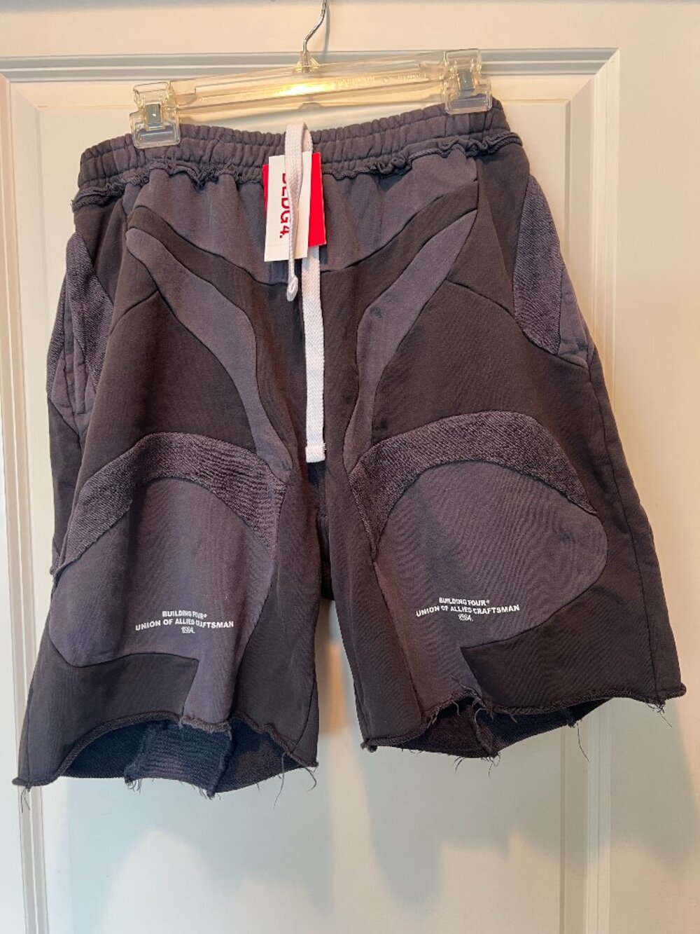 BLDG4 Flat Iron Charcoal Art Shorts NWT Size L